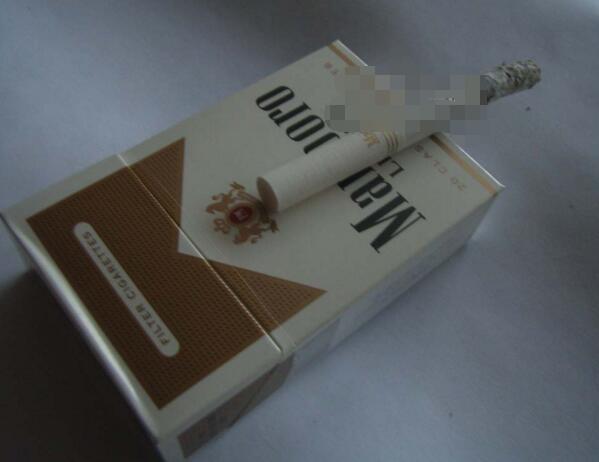 在澳门，香烟批发通常集中在一些商业区或者专门的批发市场。以下是一些可能的地方，|低价香烟网